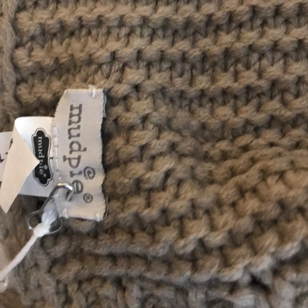 Scarf - Picture 2 of 3